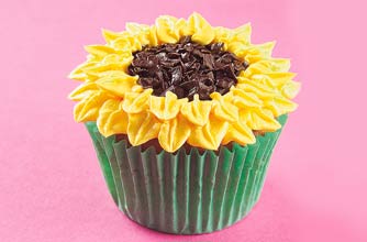 Sunflower Cake With Cupcakes Sunflower Cake With Cupcakes